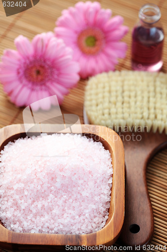 Image of pink bath salt