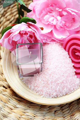 Image of pink bath salt