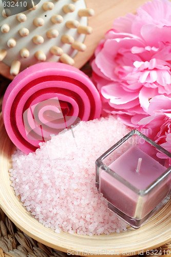 Image of pink bath salt