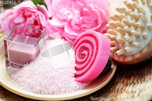 Image of pink bath salt