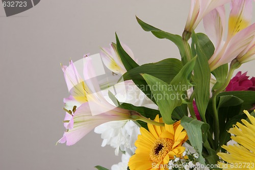 Image of cut flowers in a bouquet