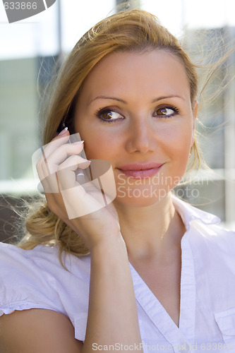 Image of businesswoman on the phone