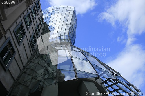 Image of dancing house in the Prague