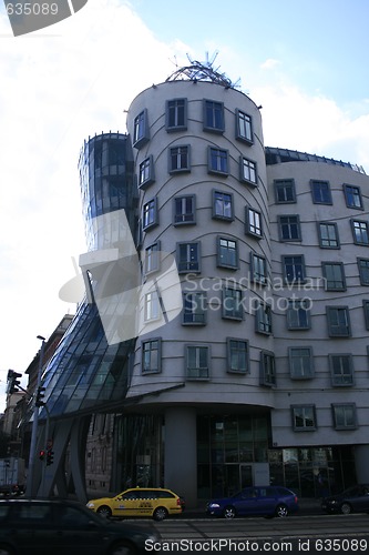 Image of dancing house in the Prague