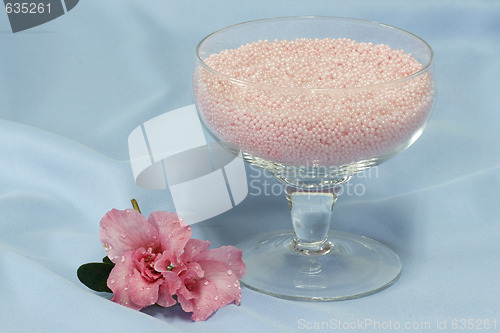 Image of Pink bath salts with blossom