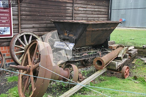 Image of rusty old wheels