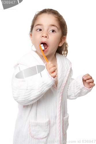 Image of Dental care - child brushing teeth