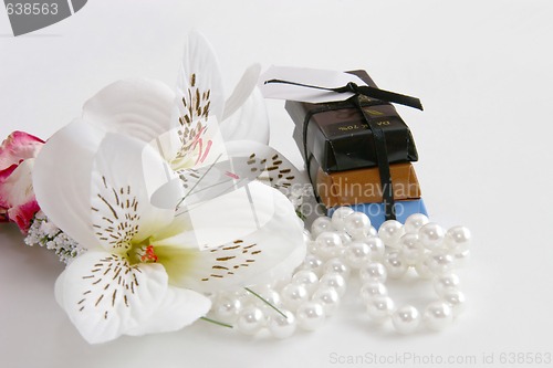 Image of chocs and flowers with pearls
