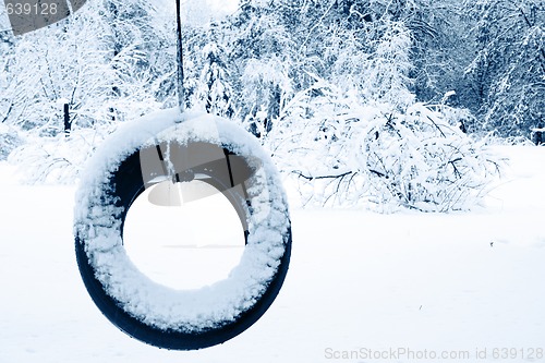 Image of Lonely tire swing