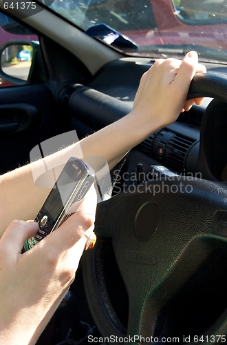 Image of Texting while driving