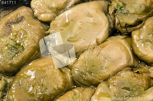 Image of smoked oysters in tin can