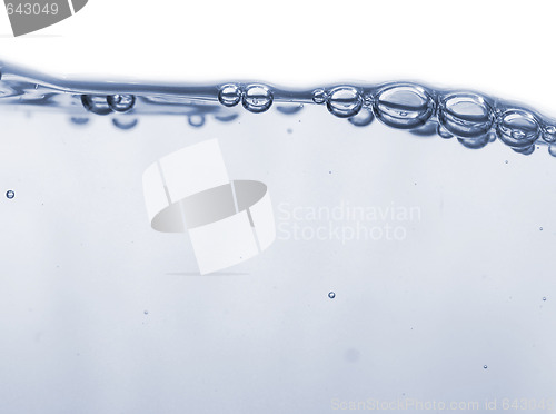 Image of wave and bubbles