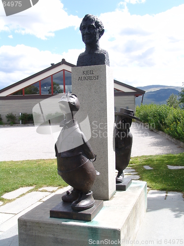 Image of Kjell Aukrust monument