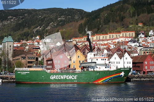 Image of Greenpeace ship