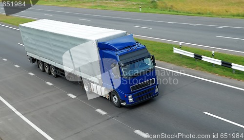 Image of blue lorry with grey trailer (upper view)