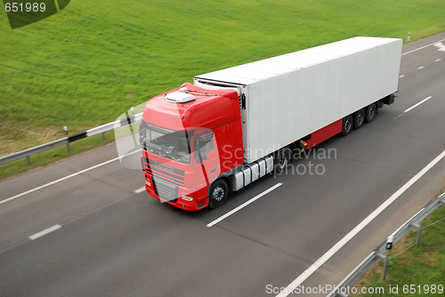 Image of red lorry with whiter trailer (upper view)