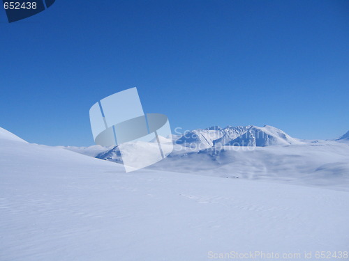 Image of white mountains 
