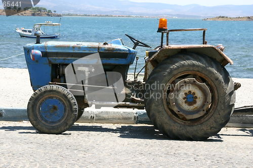 Image of Tractor by the beach