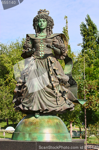 Image of Statue in a park