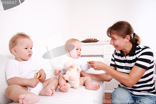 Image of Mother with twins