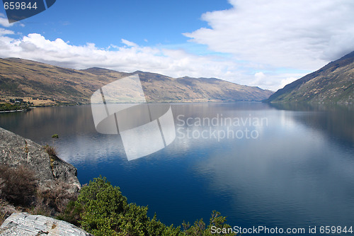 Image of Lake in New Zealand