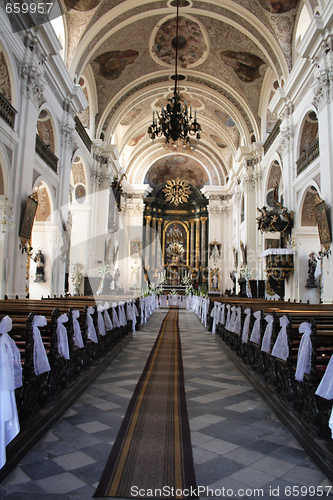 Image of interior of church 