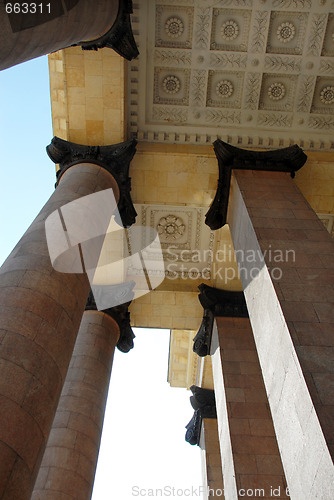 Image of Architecture details - columns and ceiling