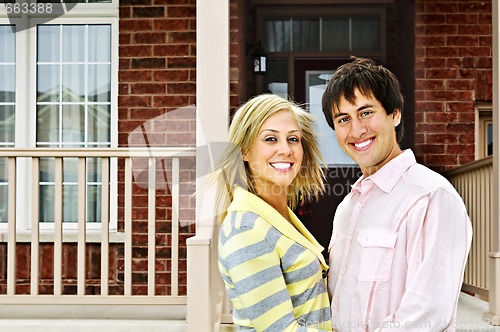 Image of Happy couple at home