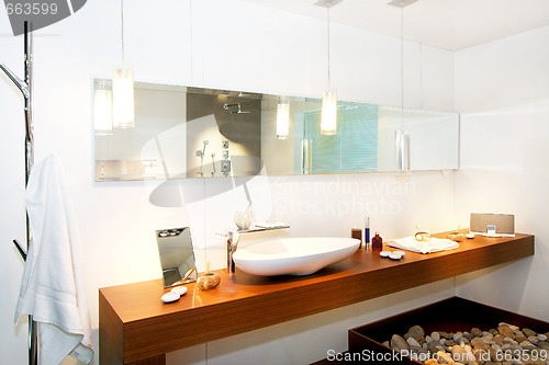 Image of Modern bathroom 2