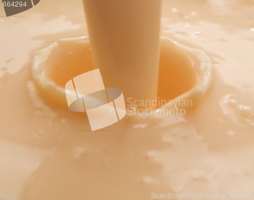 Image of pouring yogurt