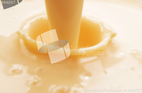 Image of yougurt splash