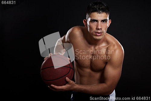 Image of Hispanic basketball player