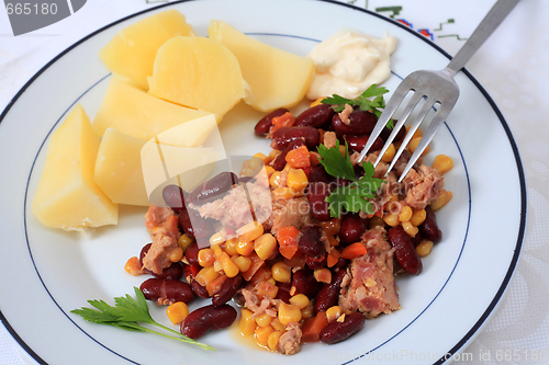 Image of Tuna salad with potatoes