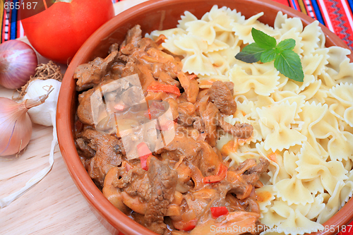 Image of Beef stroganoff bowl closeup