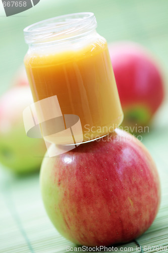 Image of baby food - apple