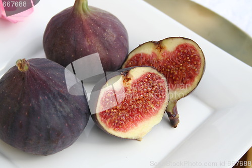 Image of Ripe figs