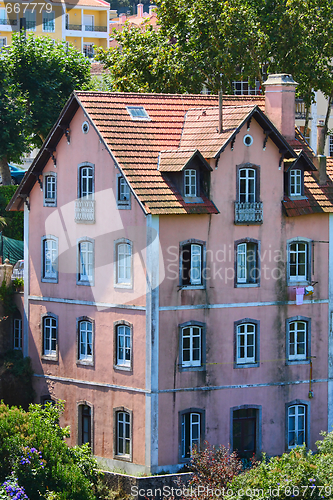 Image of colorful homes on a hill in Sintra, Portugal