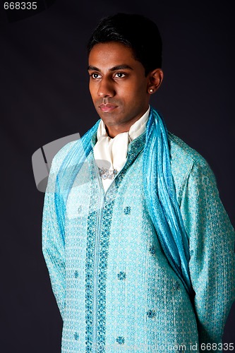 Image of Hindu groom wearing a Dhoti