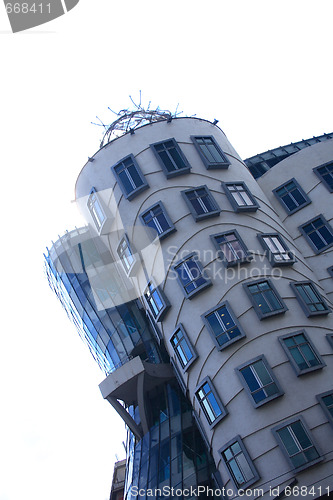 Image of dancing house in Prague