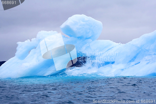 Image of Iceberg