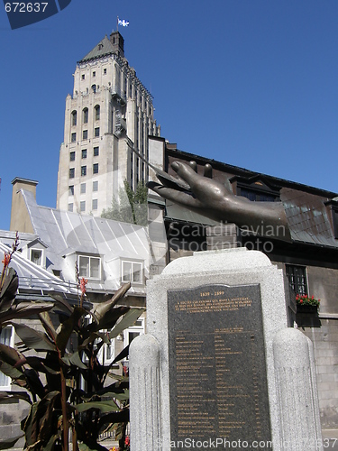 Image of Edifice Price Building in Quebec City