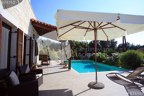 Image of Greel Villa patio and pool