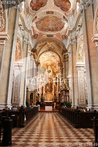 Image of interior of church in Wien