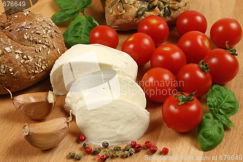 Image of Tomatoes, cheese, bread