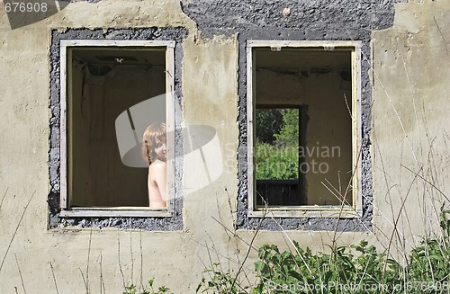 Image of old ruined house