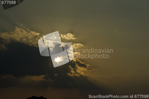 Image of Sun through clouds