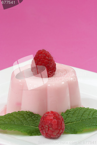 Image of Raspberry pudding