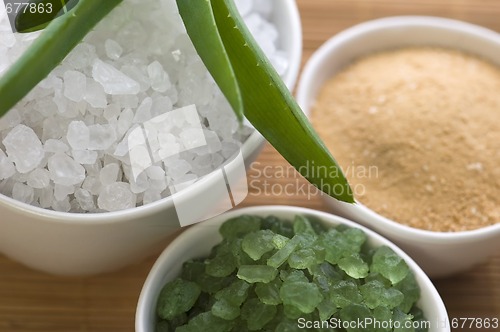 Image of bath salt and aloe vera