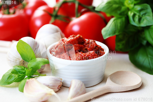 Image of tomato sauce