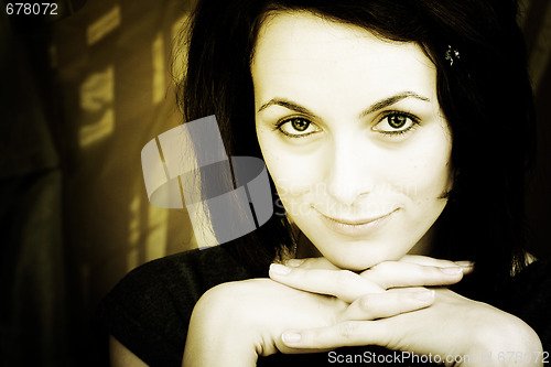Image of Woman with green eyes